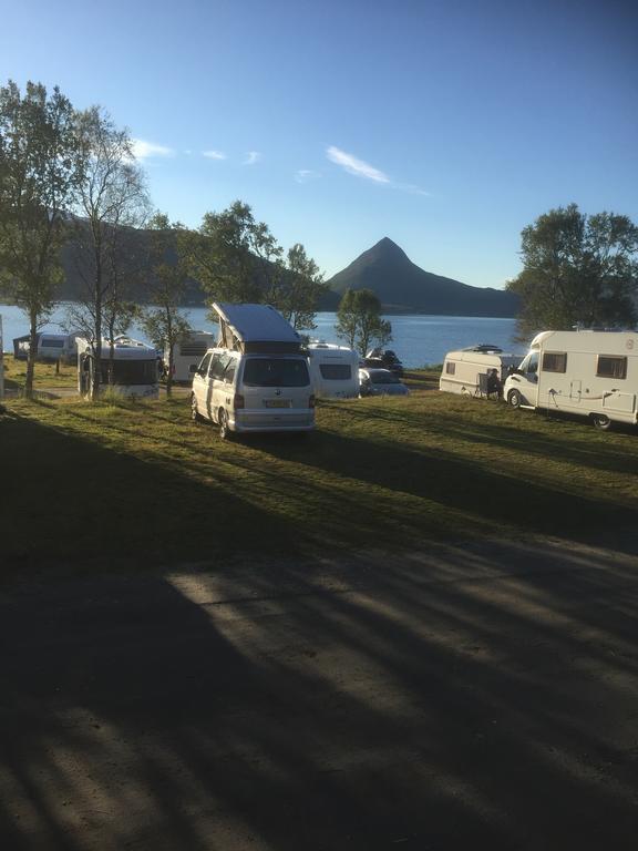 Camp Fjordbotn Hotel Galnslåtta Buitenkant foto